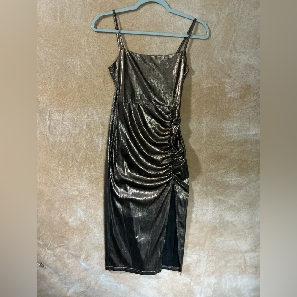 Elegant Metallic Dress size small‎ - Picture 3 of 12
